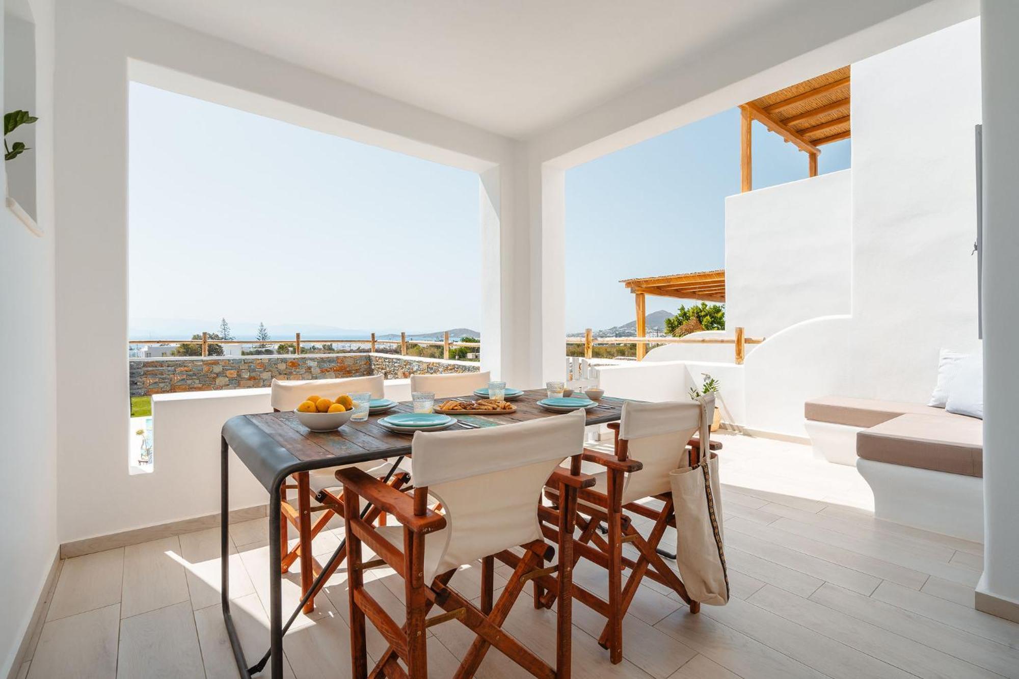 Azur Agia Anna *